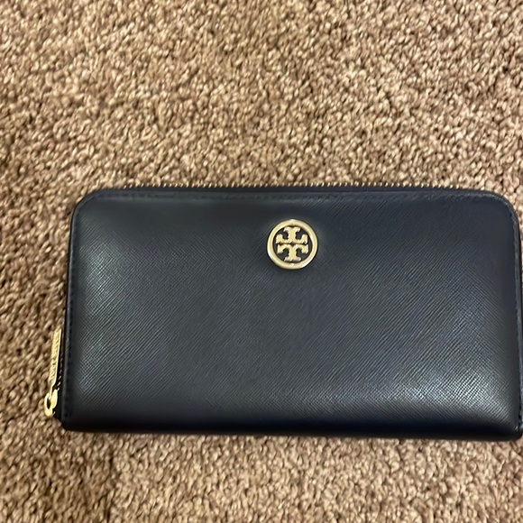 Tory Burch Handbags - Tory Burch navy leather wallet